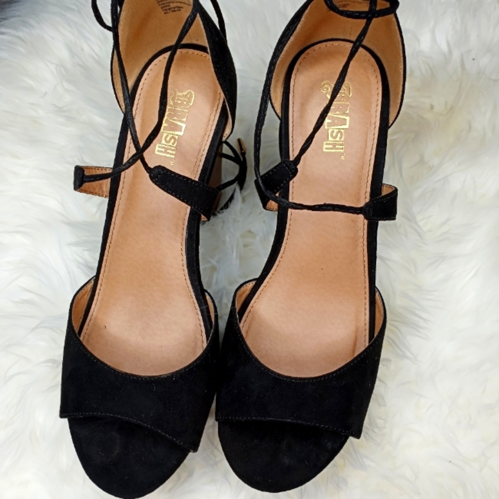 Size 10 black platform
